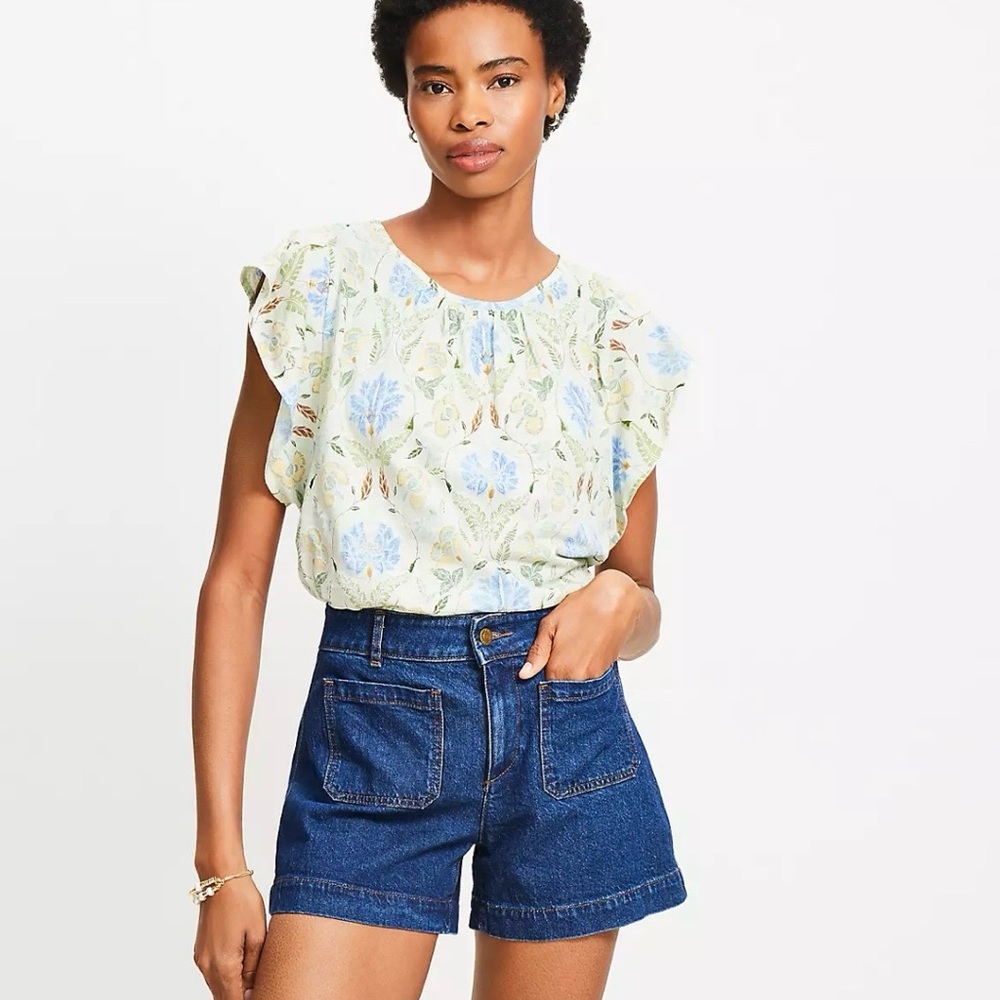 LOFT Floral Patterned Top size XS so great for layering.
